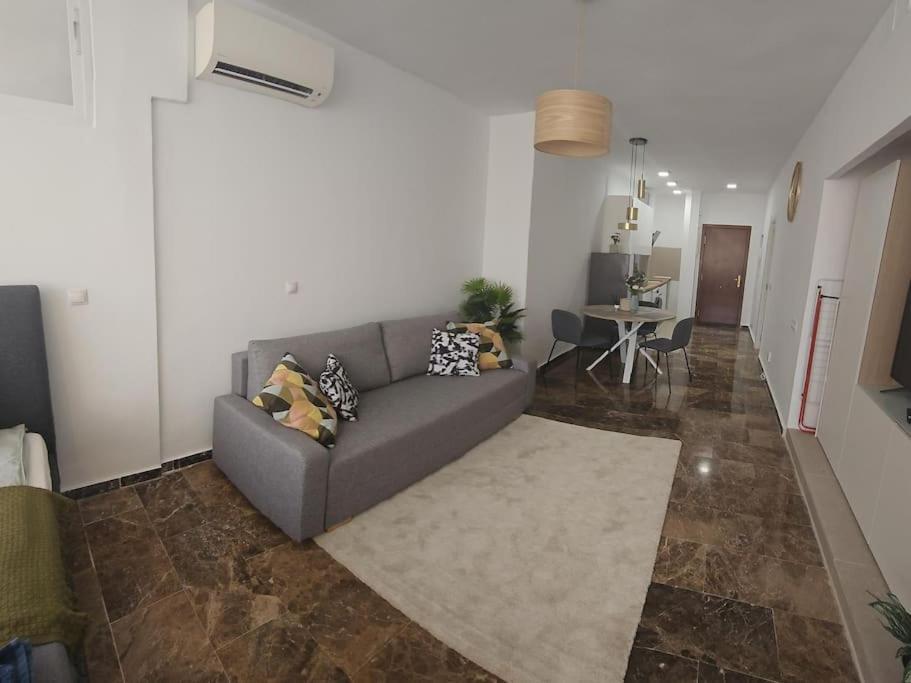 Tao City Center Apartment With Fee Wifi And Air Con By Namaste Elite Torremolinos Eksteriør billede